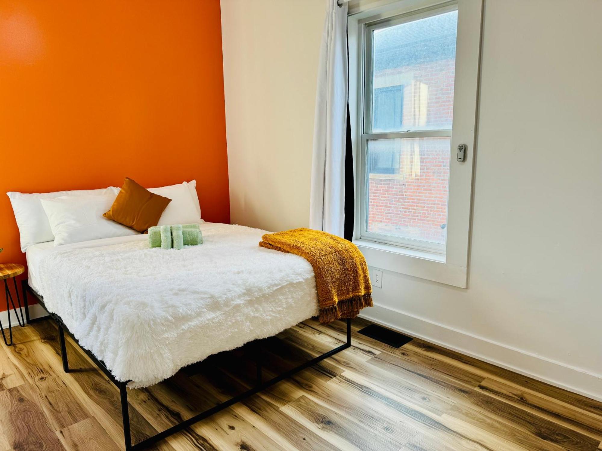 Short North Convention King Bed Free Parking! Columbus